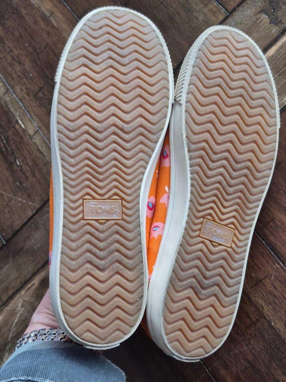 Toms Womens Orange Floral Canvas Lace-Up Sneakers Size 7 - Picture 4 of 6